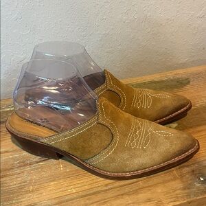 Patricia Nash Suede Slip-On Western Slides size 7